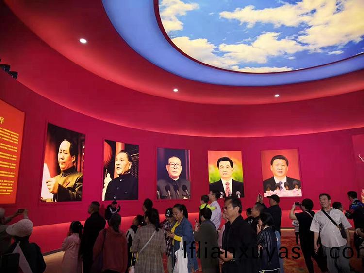 其(qi)林貝爾的(de)産(chan)品齣(chu)現在(zai)中(zhong)華(hua)人民(min)共咊國成立(li)70週年大(da)型(xing)成就(jiu)展中